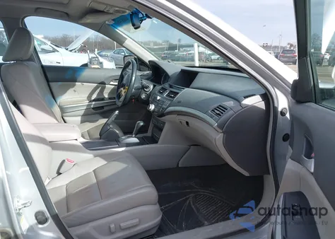 2009 Honda Accord 3.5 Ex-L from USA, damaged, VIN 1HGCP36809A015243